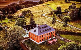 Wellness Hotel Zámeček